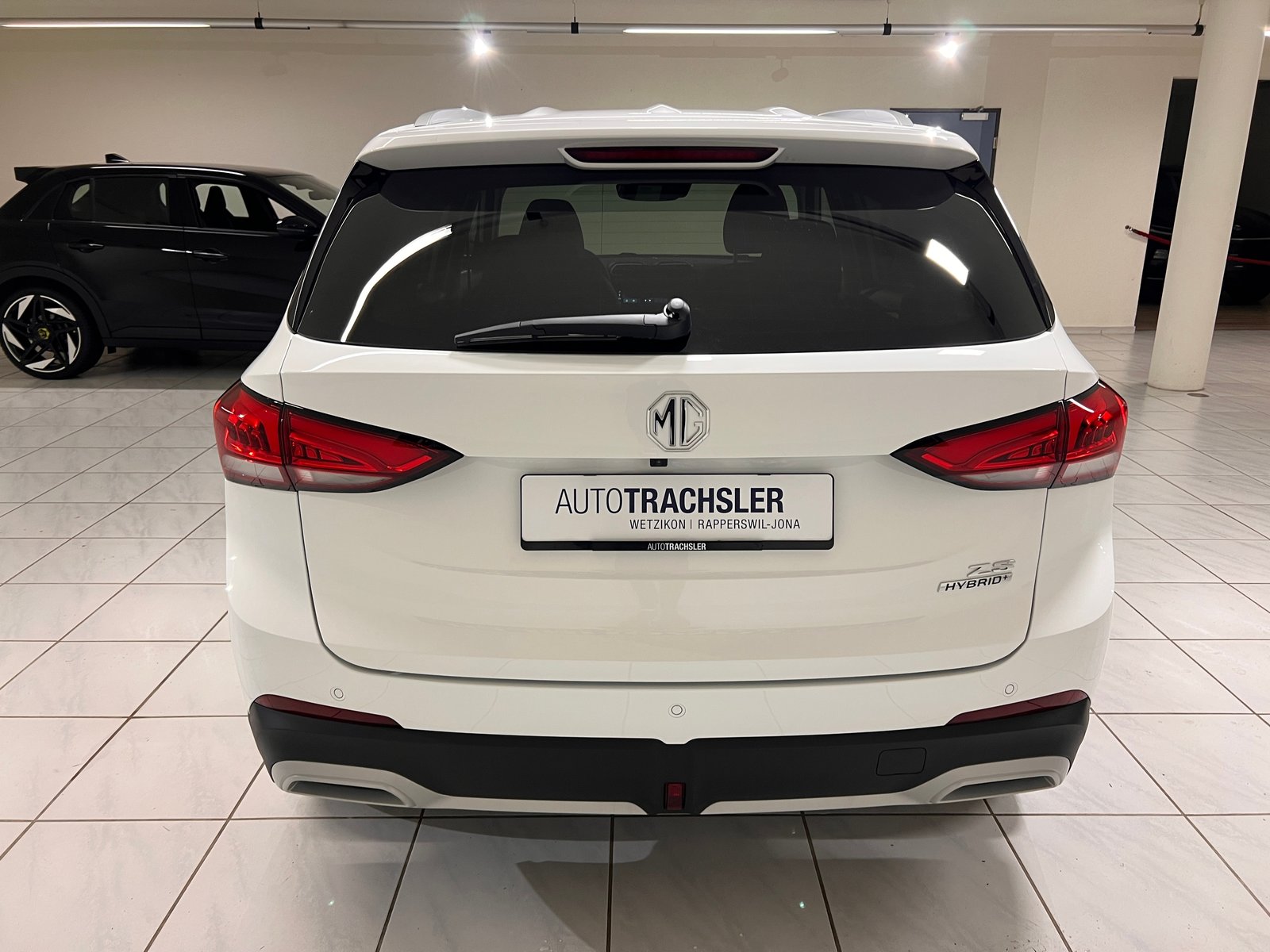 MG ZS 1.5 Hybrid+ Luxury, Full-Hybrid Petrol/Electric, New car, Automatic - 5