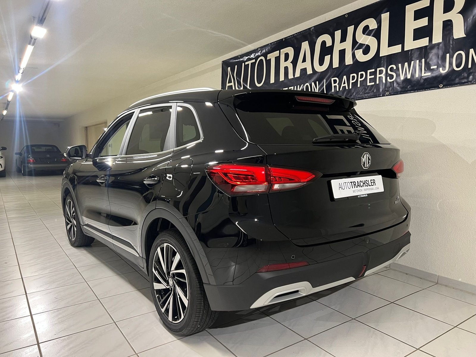 MG ZS 1.5 HEV Luxury, Full-Hybrid Petrol/Electric, New car, Automatic - 5