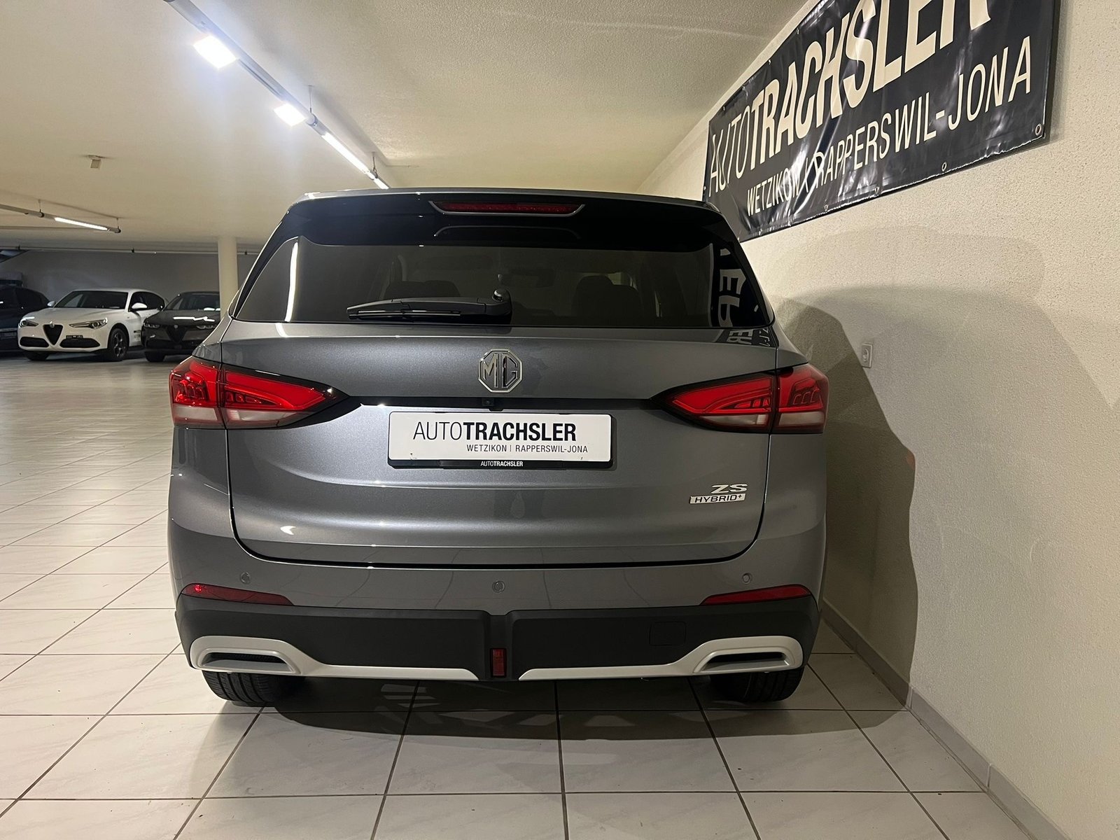 MG ZS 1.5 HEV Luxury, Full-Hybrid Petrol/Electric, New car, Automatic - 5