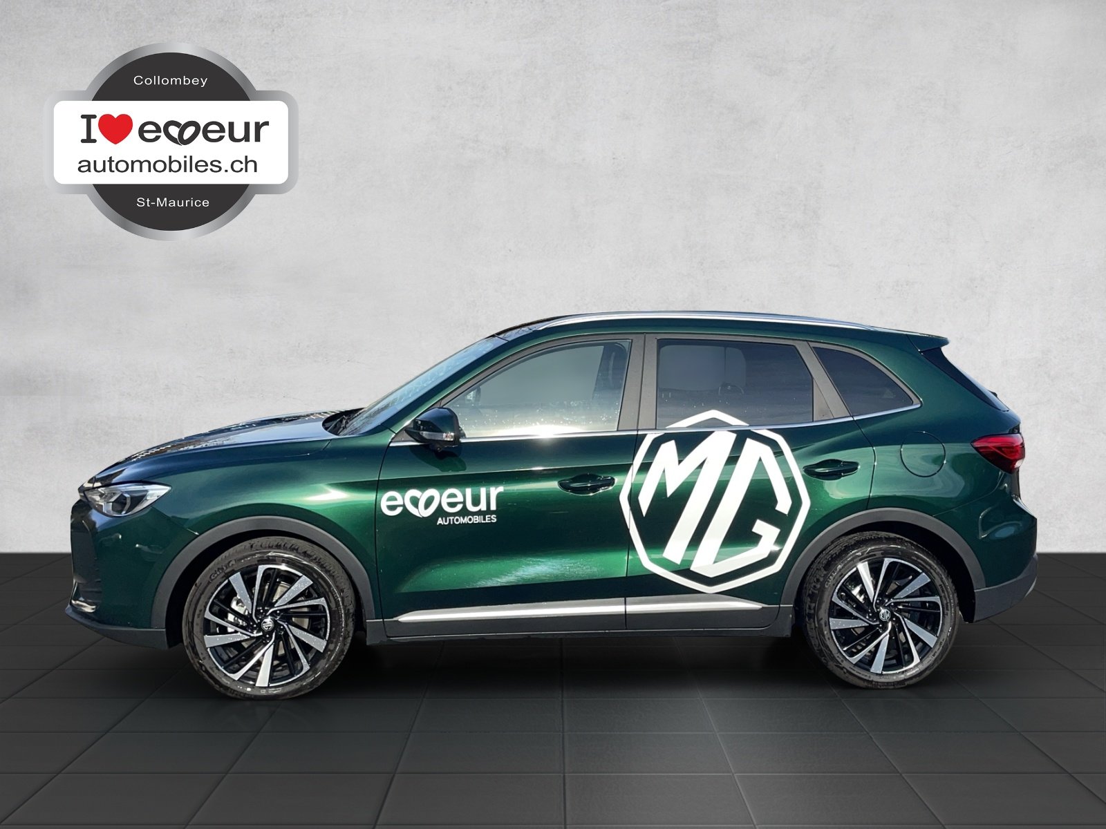 MG ZS 1.5 HEV Luxury, Voll-Hybrid Benzin/Elektro, Occasion / Gebraucht - 2