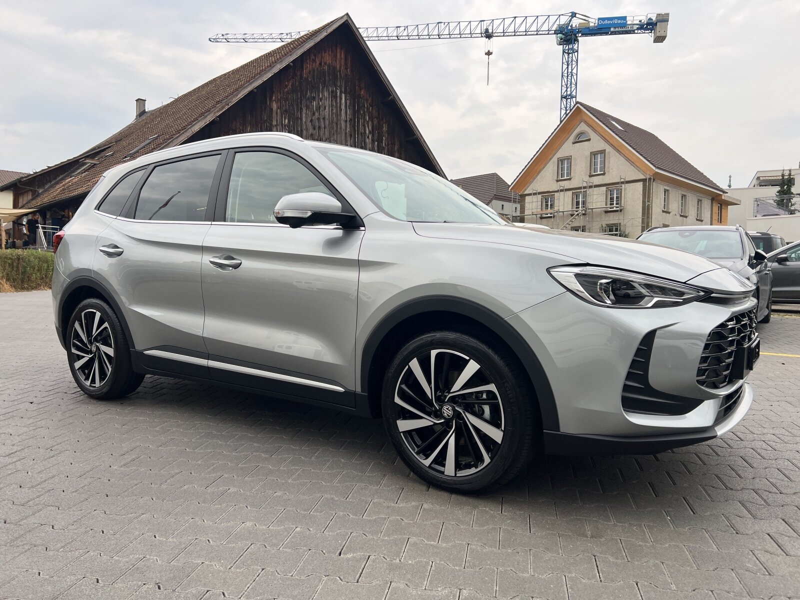 MG ZS 1.5 HEV Luxury, Voll-Hybrid Benzin/Elektro, Occasion / Gebraucht, Automatik - 5