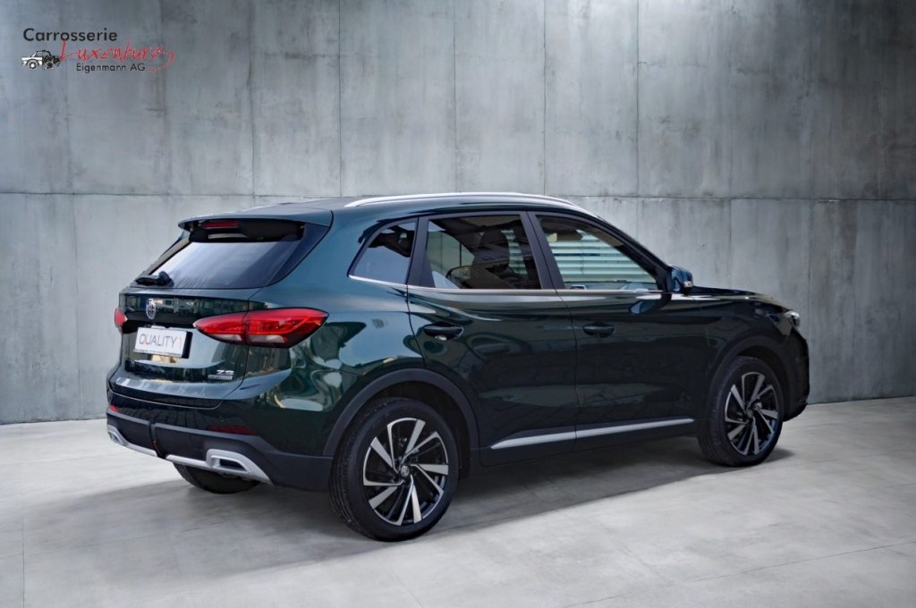 MG ZS 1.5 HEV Luxury, Hybride Intégral Essence/Électricité, Voiture de démonstration, Automatique - 3