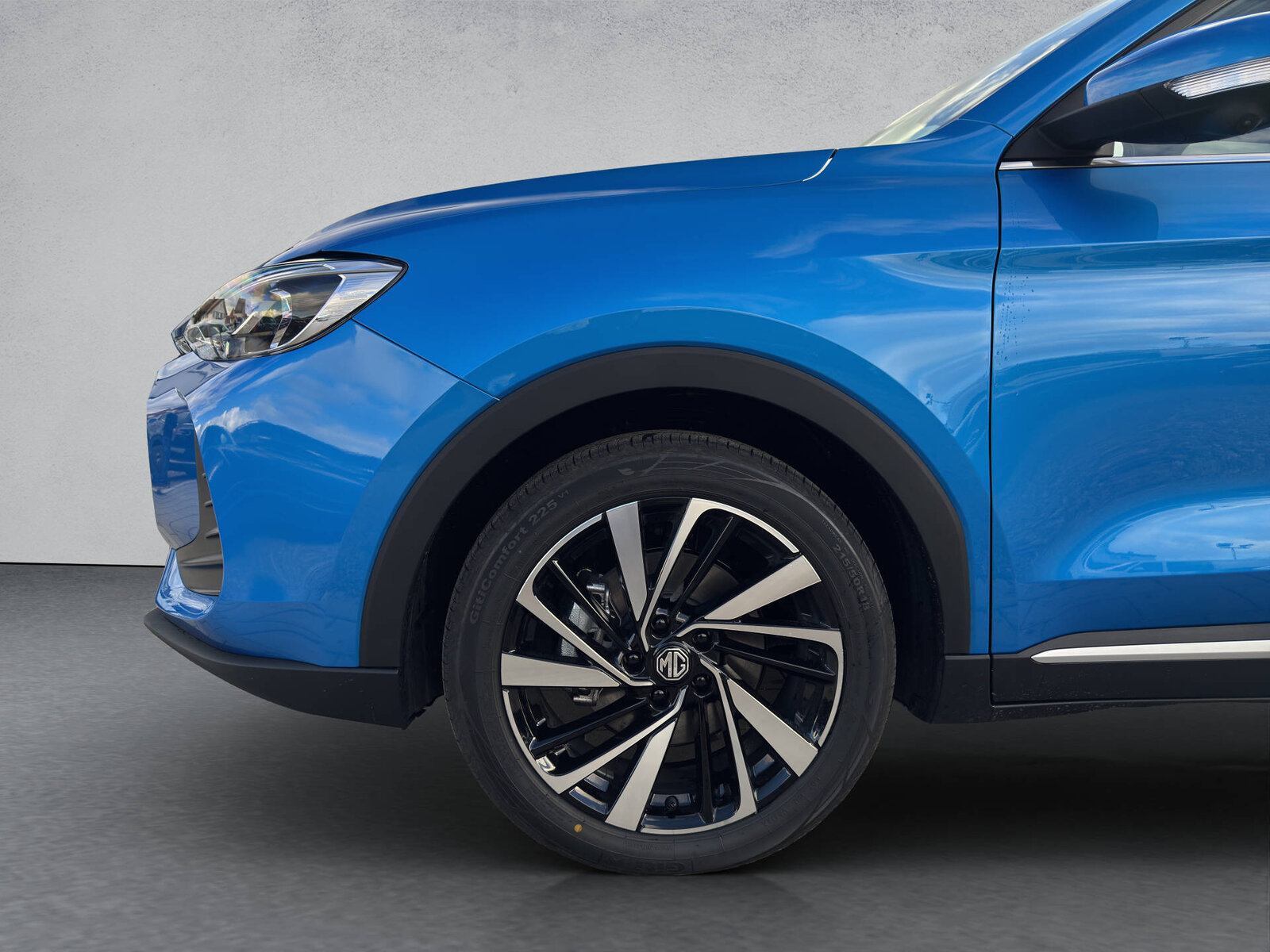 MG ZS 1.5 Hybrid+ Luxury, Hybride Intégral Essence/Électricité, Voiture nouvelle, Automatique - 3