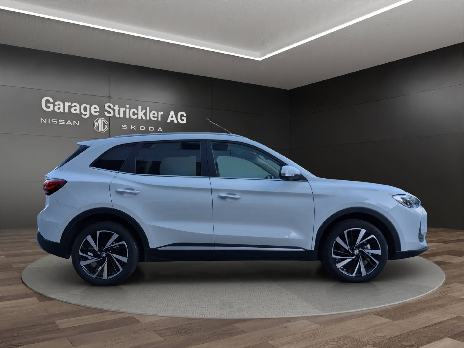 MG ZS 1.5 Hybrid+ Luxury, Hybride Intégral Essence/Électricité, Voiture nouvelle, Automatique - 6