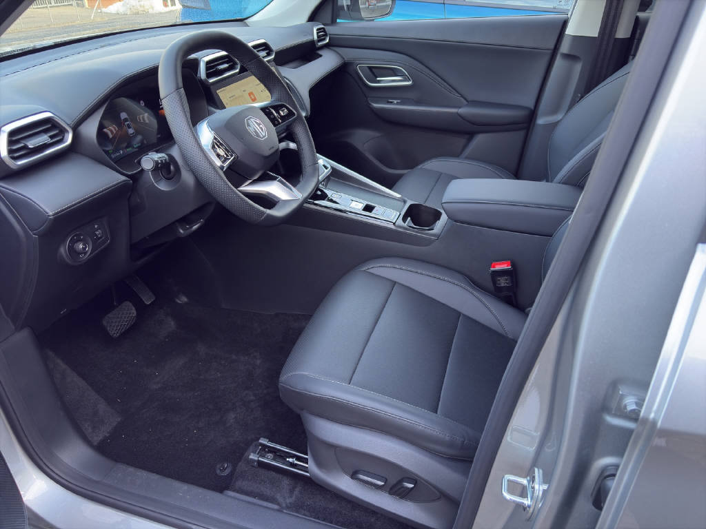 MG ZS 1.5 Hybrid+ Luxury, Voll-Hybrid Benzin/Elektro, Neuwagen, Automatik - 5