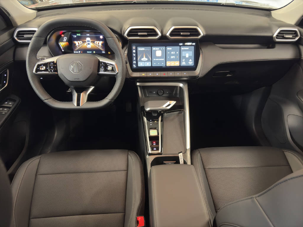 MG ZS 1.5 Hybrid+ Luxury, Full-Hybrid Petrol/Electric, New car, Automatic - 7