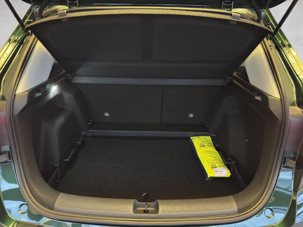 MG ZS 1.5 Hybrid+ Comfort, Voll-Hybrid Benzin/Elektro, Neuwagen, Automatik - 6