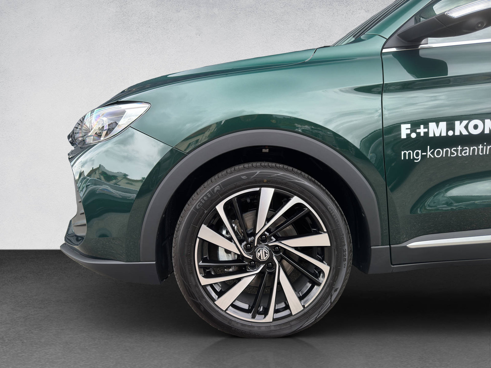 MG ZS 1.5 Hybrid+ Luxury, Voll-Hybrid Benzin/Elektro, Neuwagen, Automatik - 3