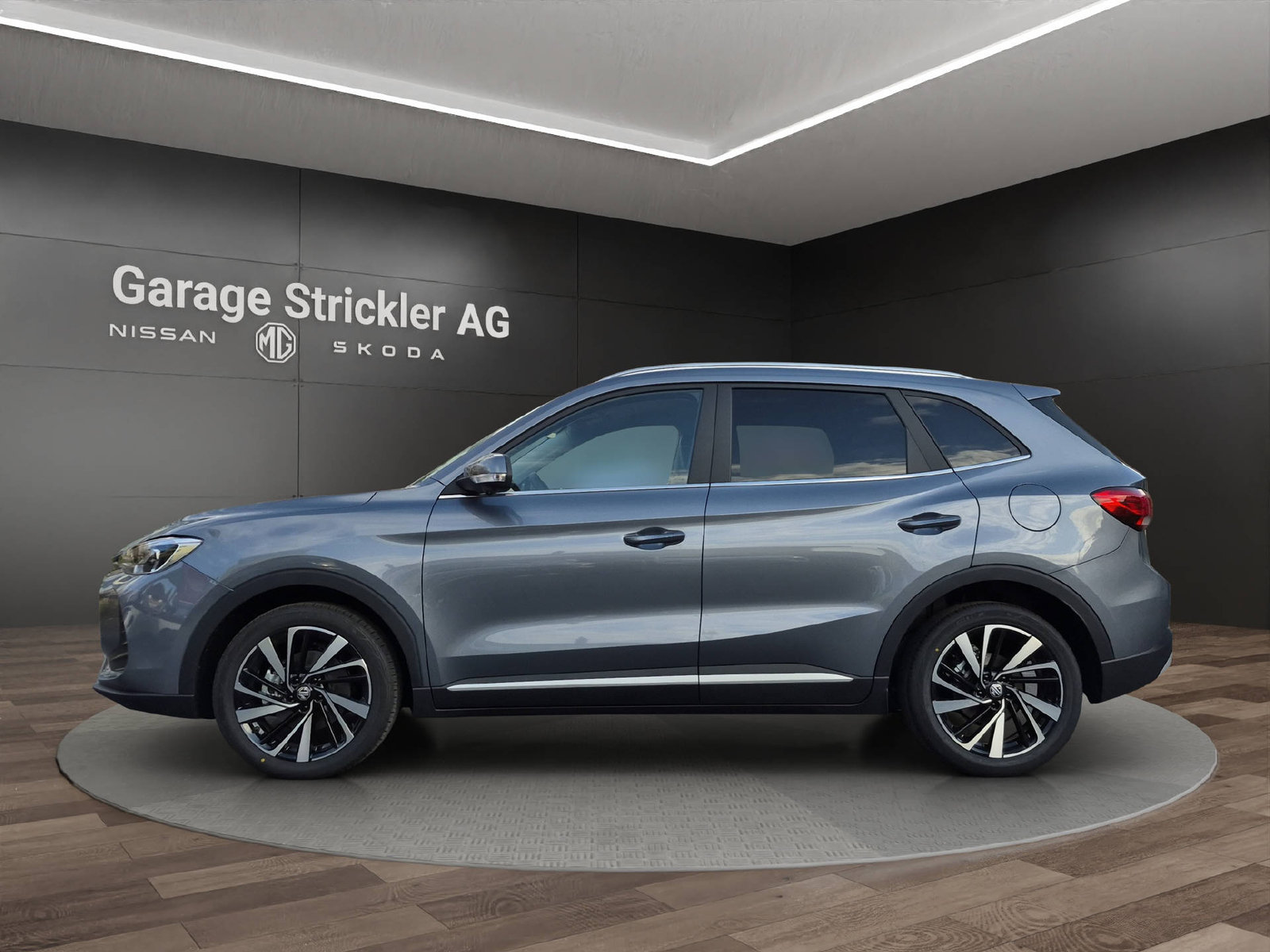 MG ZS 1.5 Hybrid+ Luxury, Voll-Hybrid Benzin/Elektro, Neuwagen, Automatik - 2
