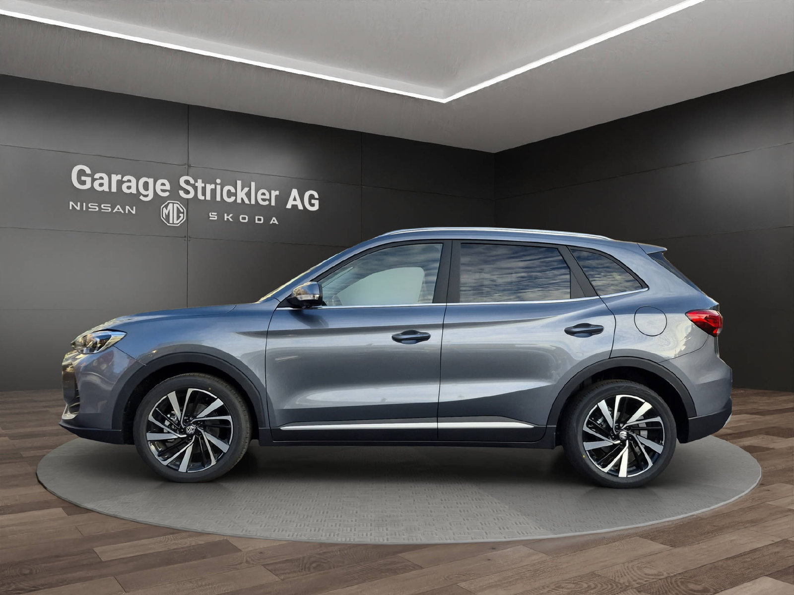 MG ZS 1.5 Hybrid+ Luxury, Voll-Hybrid Benzin/Elektro, Neuwagen, Automatik - 2