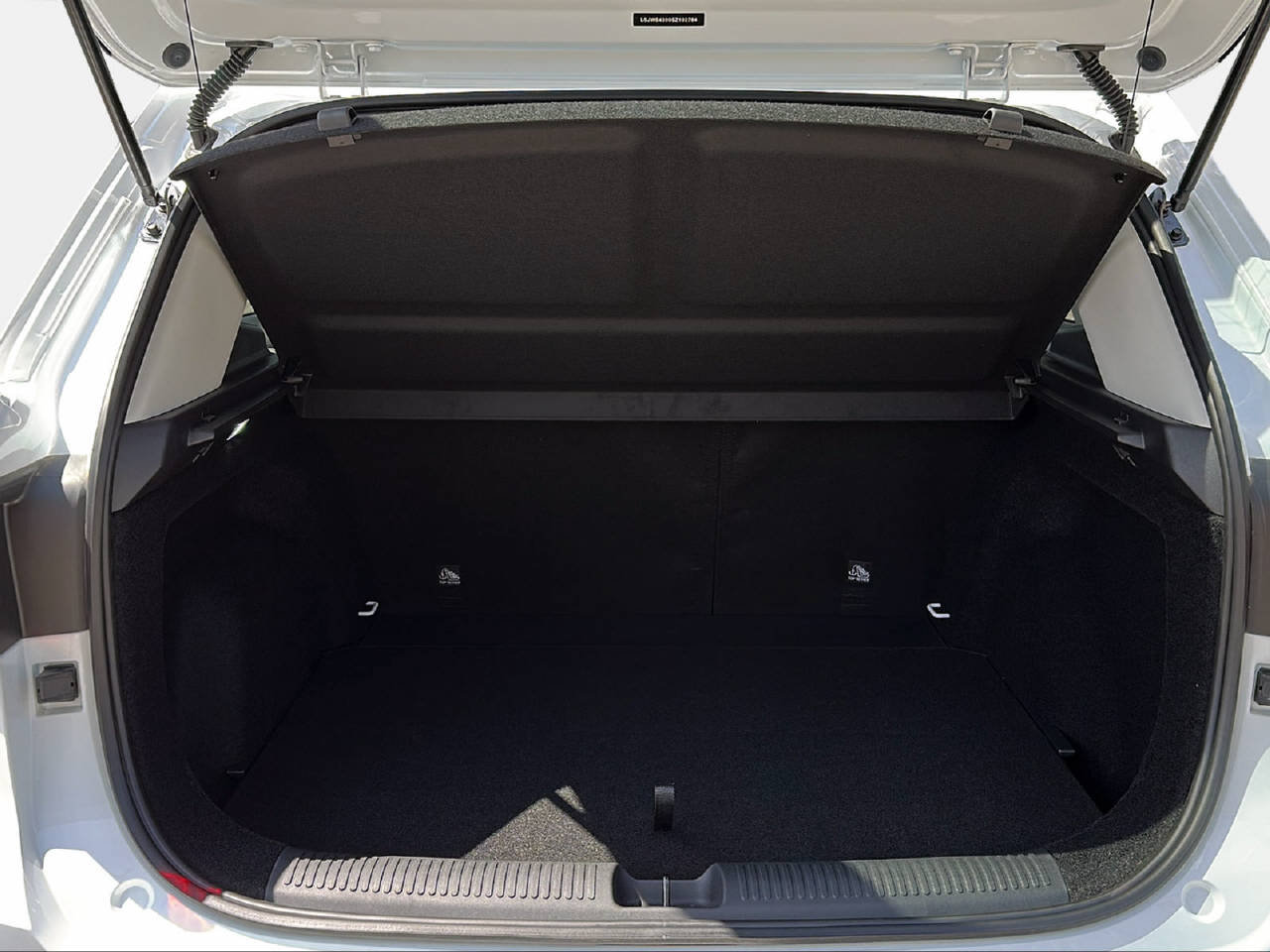 MG ZS 1.5 Hybrid+ Luxury, Hybride Integrale Benzina/Elettrica, Auto nuove, Automatico - 5