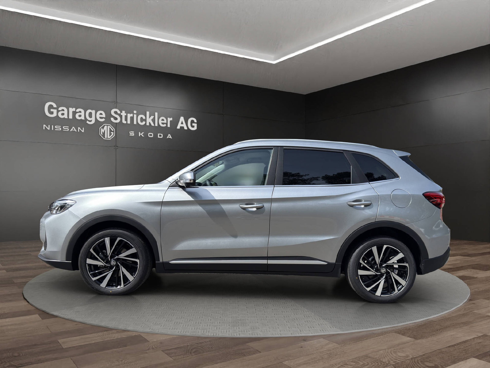 MG ZS 1.5 Hybrid+ Luxury, Hybride Intégral Essence/Électricité, Voiture nouvelle, Automatique - 2