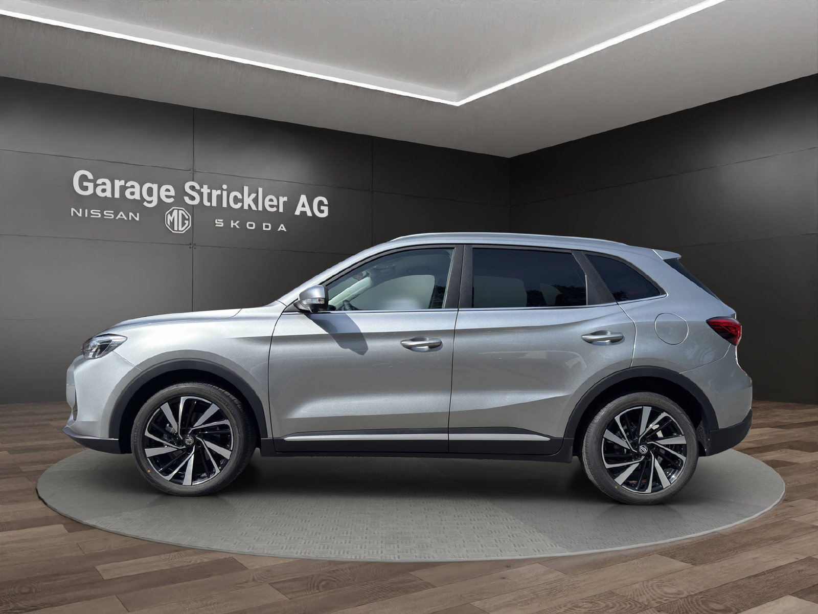 MG ZS 1.5 Hybrid+ Luxury, Hybride Intégral Essence/Électricité, Voiture nouvelle, Automatique - 2