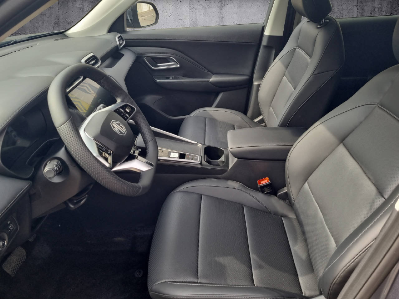 MG ZS 1.5 Hybrid+ Luxury, Hybride Integrale Benzina/Elettrica, Auto nuove, Automatico - 5