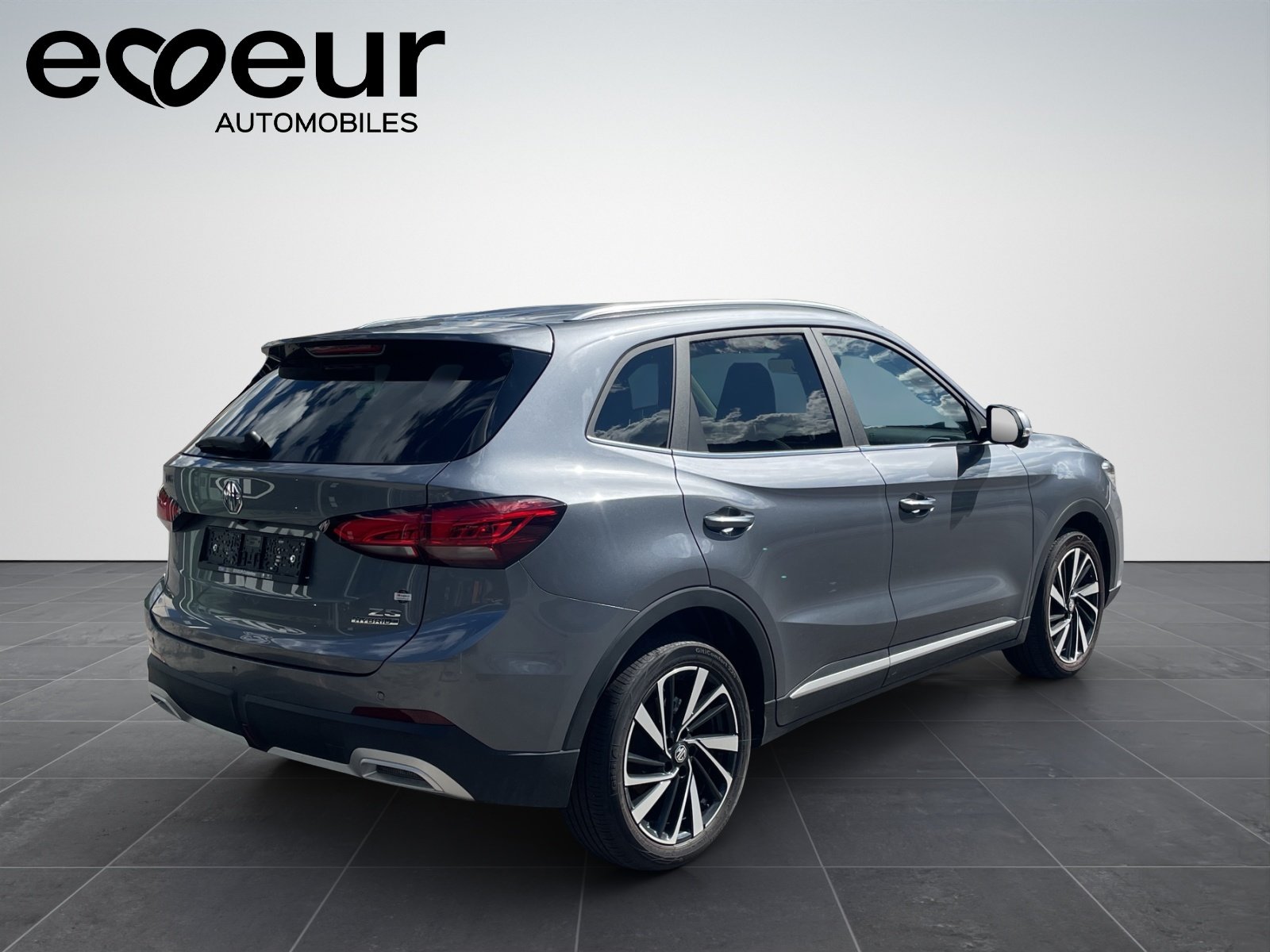 MG ZS 1.5 Hybrid+ Luxury, Voll-Hybrid Benzin/Elektro, Neuwagen, Automatik - 6