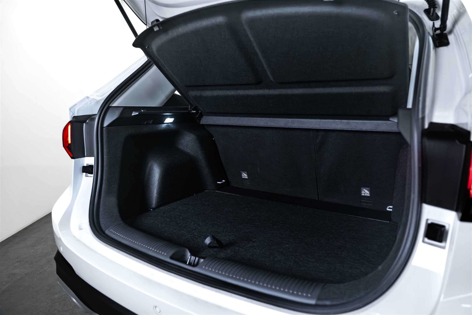 MG ZS 1.5 HEV Comfort Automat NEW, Voll-Hybrid Benzin/Elektro, Neuwagen, Automatik - 5
