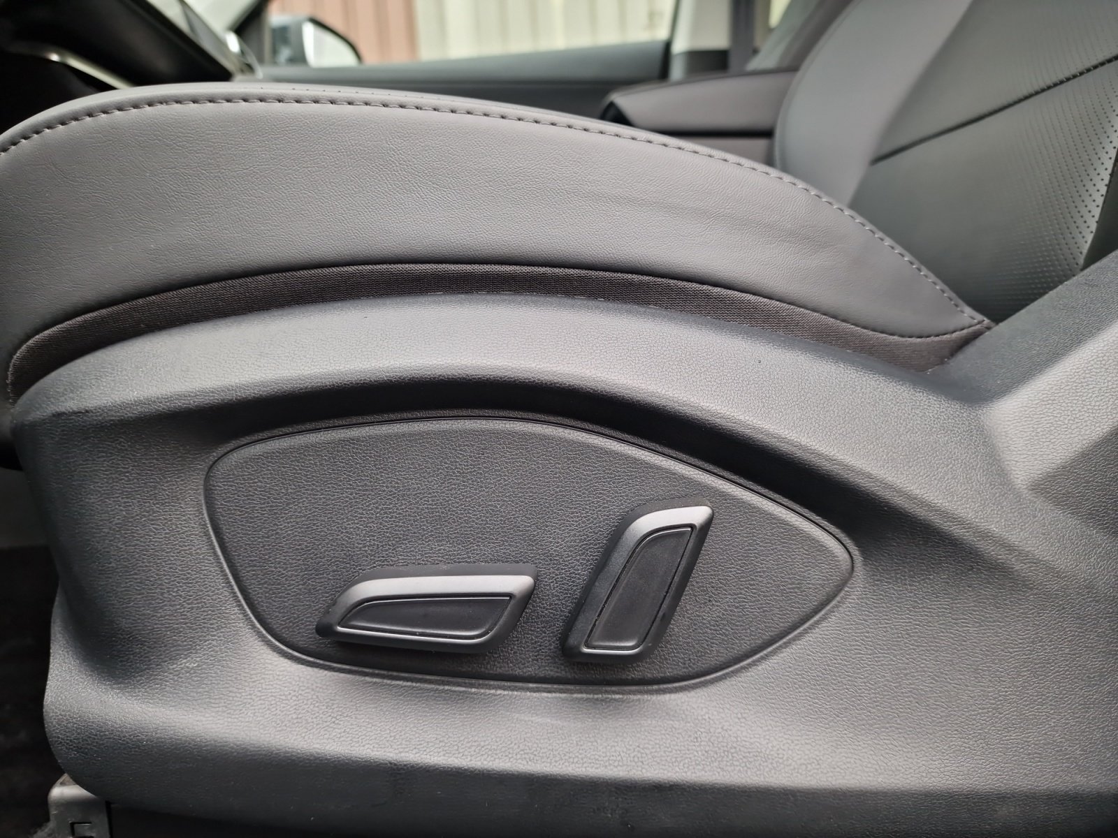 MG ZS 1.5 Hybrid+ Luxury, Hybride Integrale Benzina/Elettrica, Auto nuove, Automatico - 4