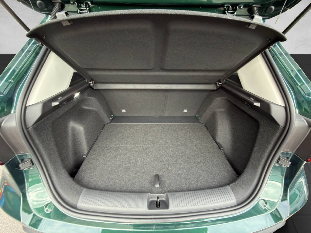 MG ZS 1.5 Hybrid+ Luxury, Full-Hybrid Petrol/Electric, New car, Automatic - 6