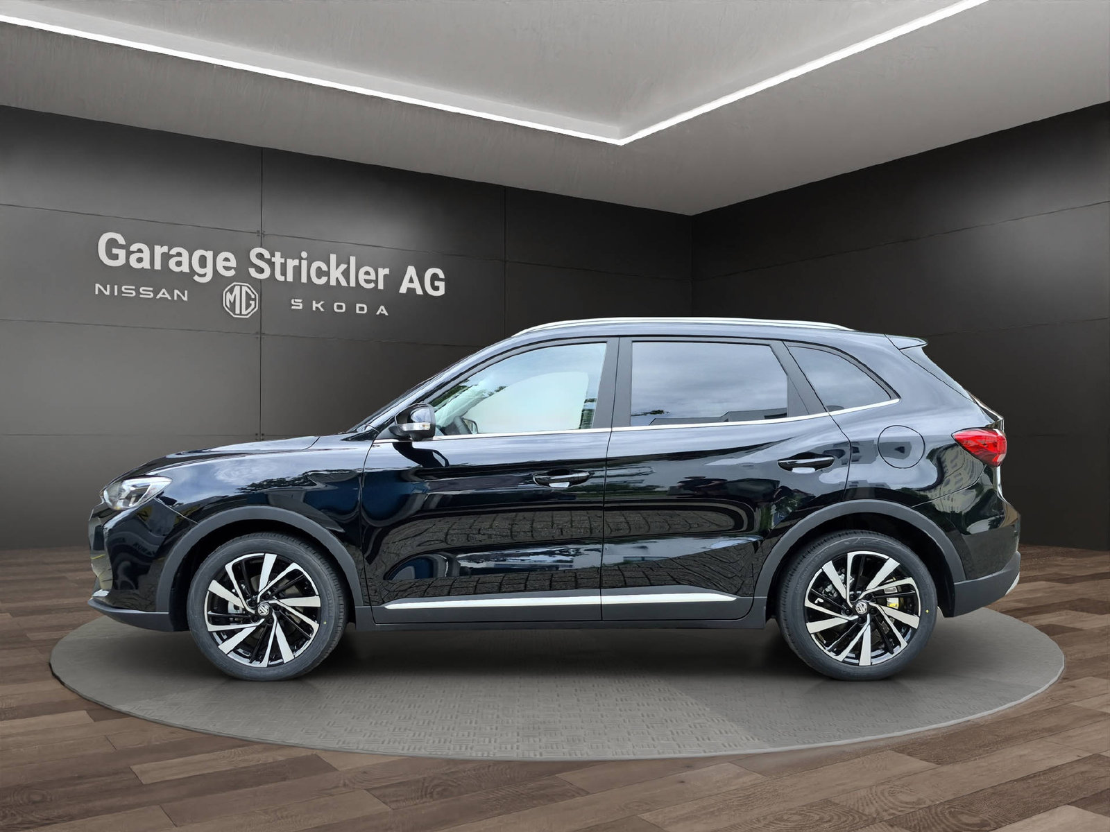 MG ZS 1.5 Hybrid+ Luxury Sunroof, Hybride Integrale Benzina/Elettrica, Auto nuove, Automatico - 2