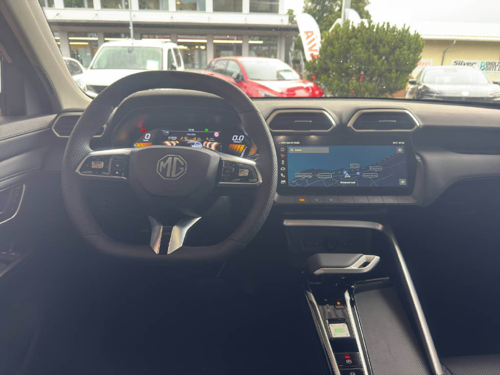 MG ZS 1.5 Hybrid+ Luxury, Hybride Intégral Essence/Électricité, Voiture nouvelle, Automatique - 7