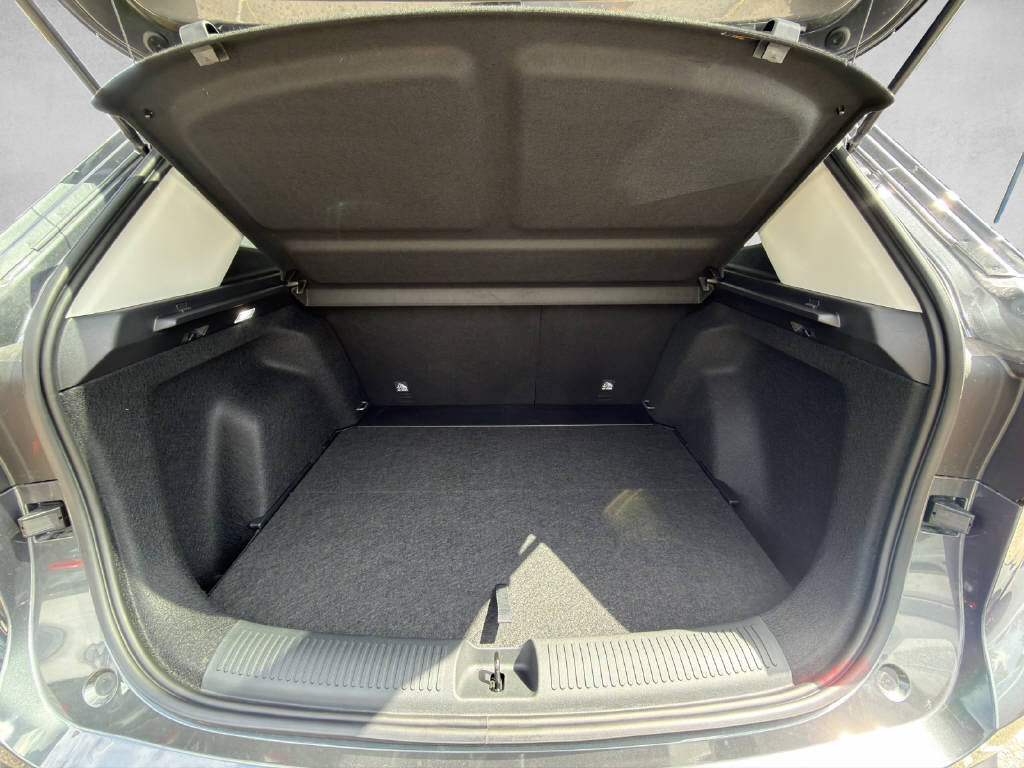 MG ZS 1.5 Hybrid+ Luxury, Voll-Hybrid Benzin/Elektro, Neuwagen, Automatik - 6