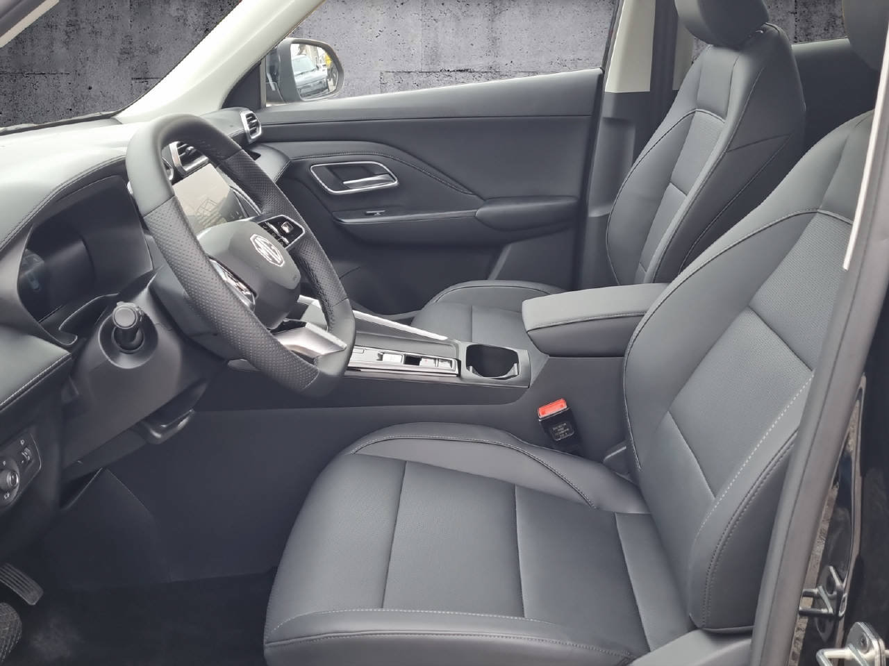 MG ZS 1.5 Hybrid+ Luxury, Hybride Intégral Essence/Électricité, Voiture nouvelle, Automatique - 5