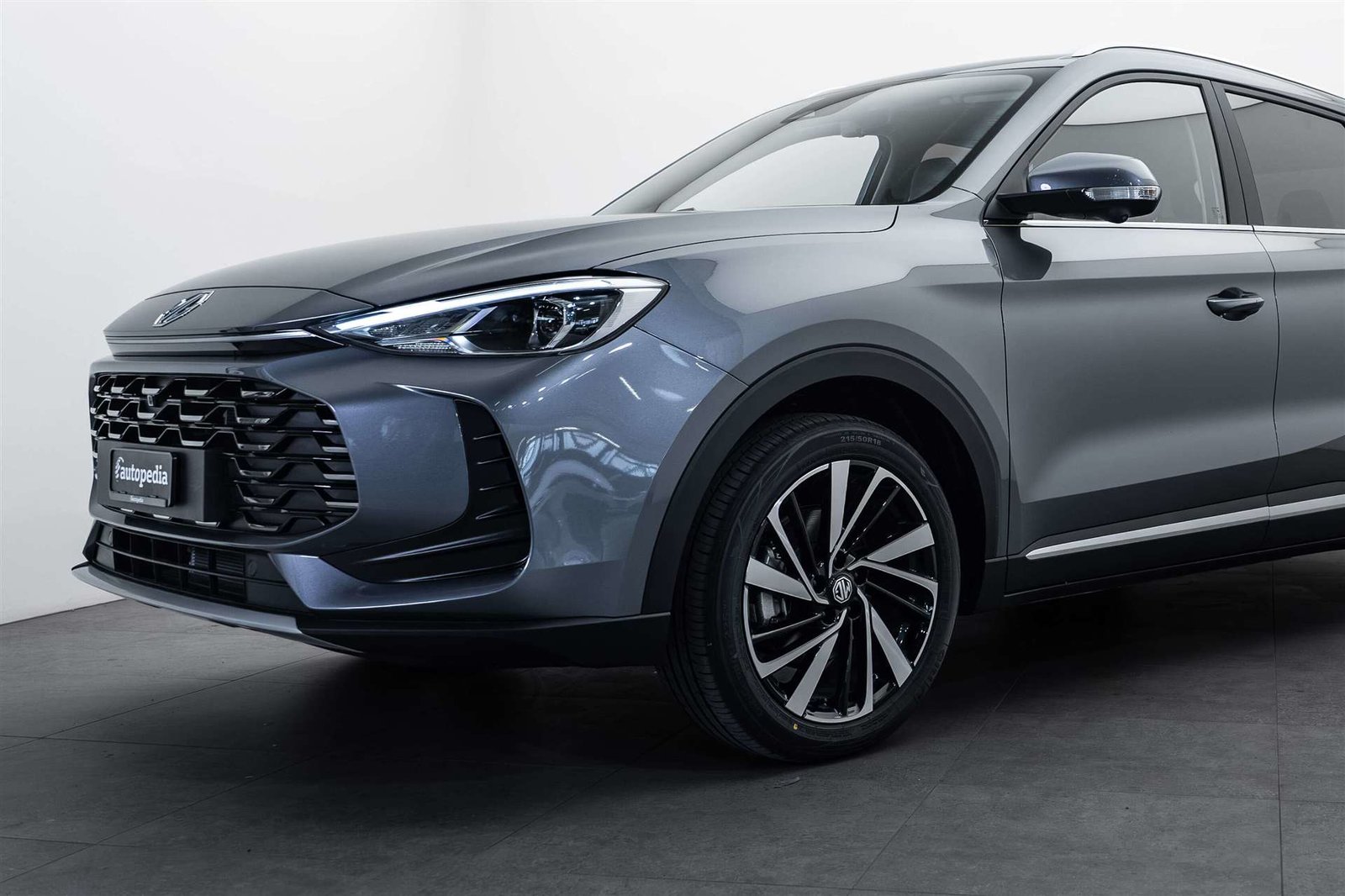 MG ZS 1.5 HEV Luxury Automat NEW, Voll-Hybrid Benzin/Elektro, Neuwagen, Automatik - 2