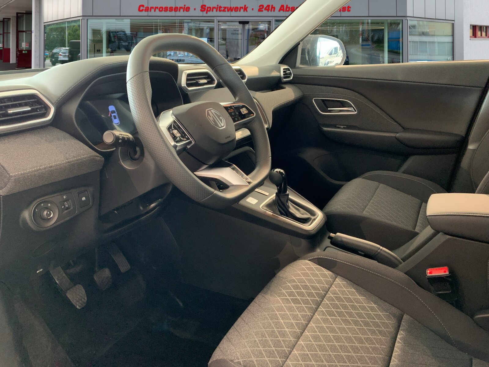 MG ZS 1.5 Standard, Essence, Voiture nouvelle, Manuelle - 7