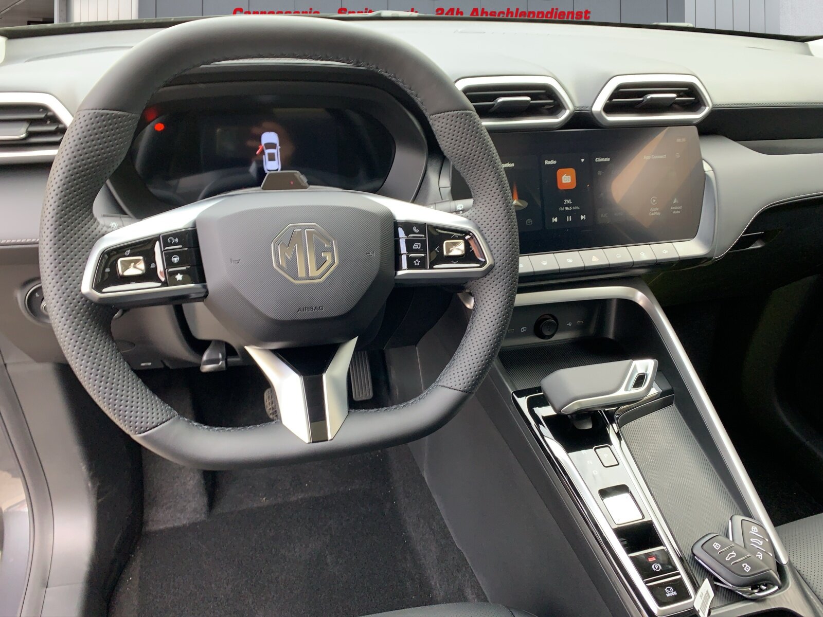 MG ZS 1.5 Hybrid+ Luxury, Voll-Hybrid Benzin/Elektro, Neuwagen, Automatik - 6