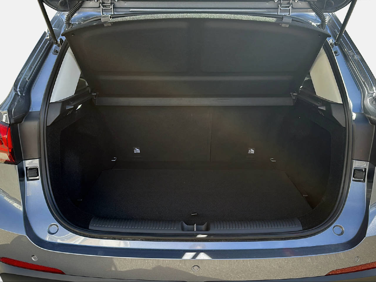 MG ZS 1.5 Hybrid+ Luxury, Voll-Hybrid Benzin/Elektro, Occasion / Gebraucht, Automatik - 5