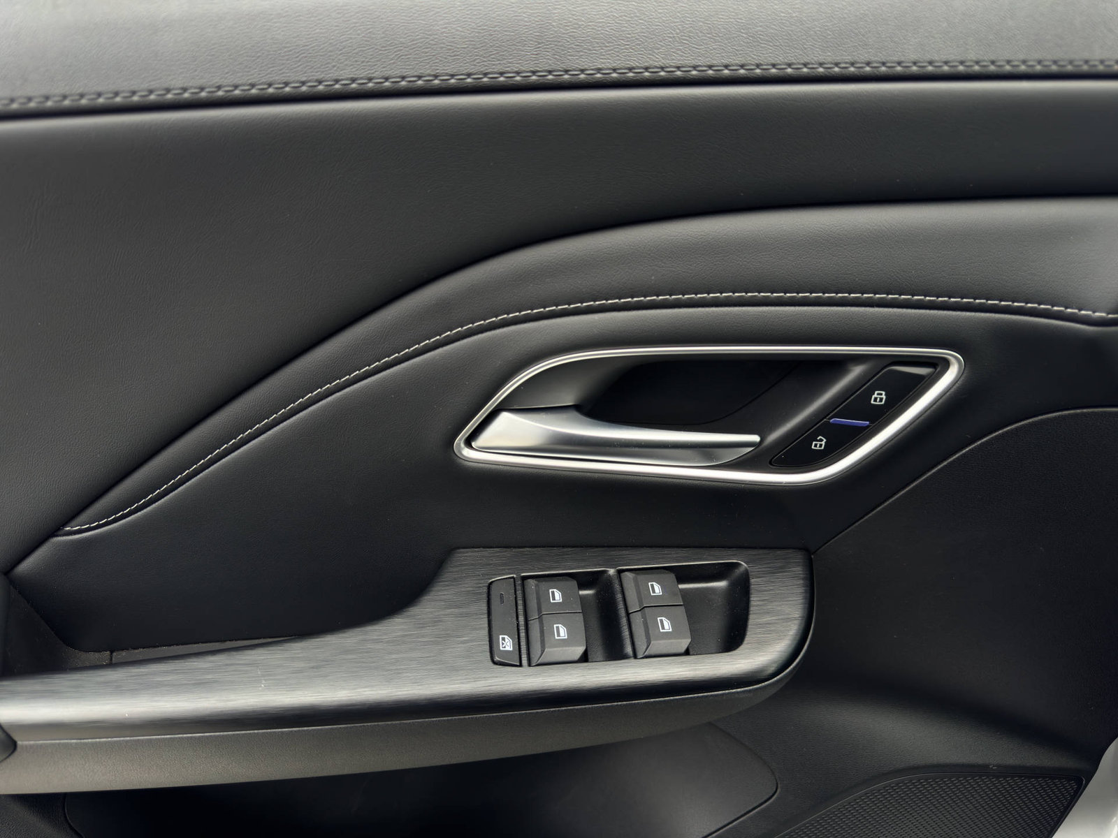 MG ZS 1.5 Hybrid+ Luxury, Voll-Hybrid Benzin/Elektro, Occasion / Gebraucht, Automatik - 7