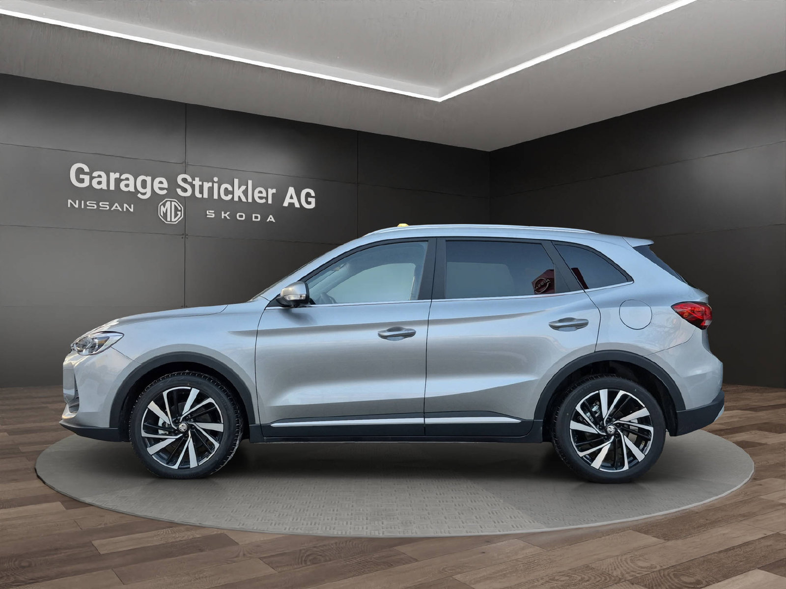 MG ZS 1.5 Hybrid+ Luxury, Voll-Hybrid Benzin/Elektro, Vorführwagen, Automatik - 2