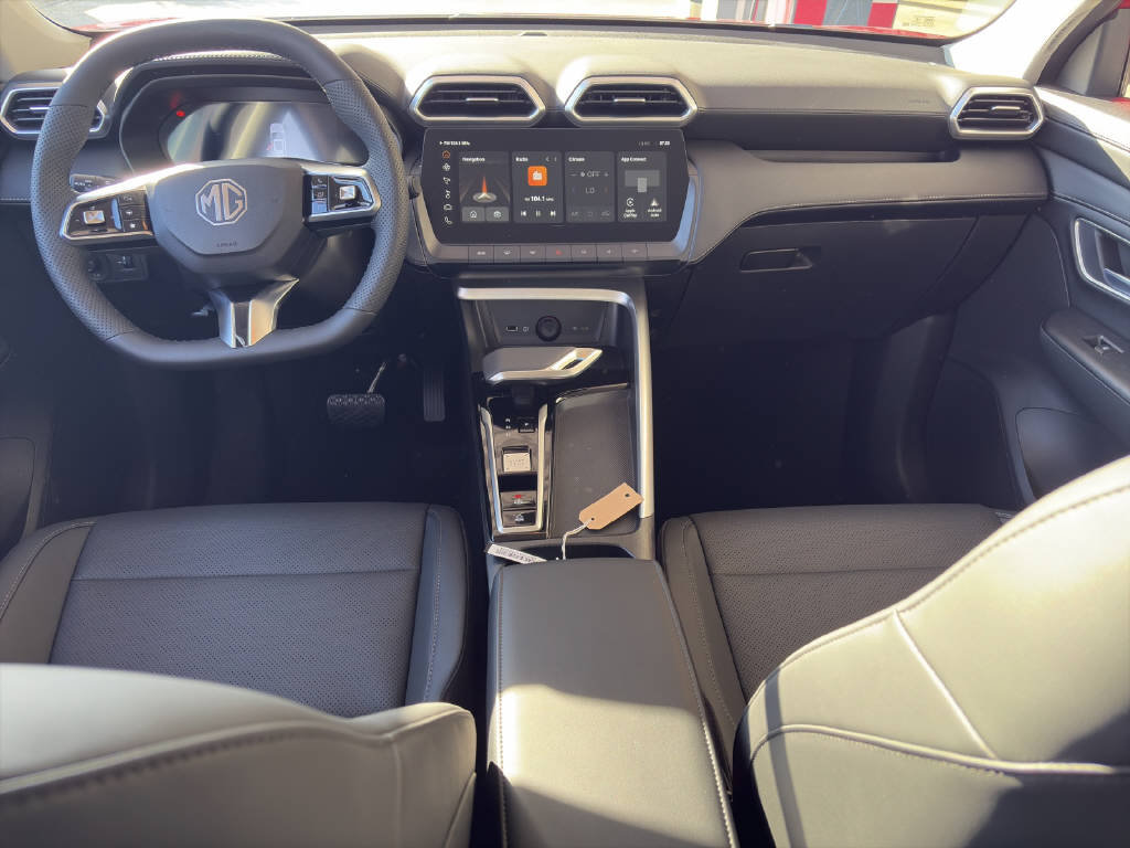 MG ZS 1.5 Hybrid+ Luxury, Voll-Hybrid Benzin/Elektro, Vorführwagen, Automatik - 7