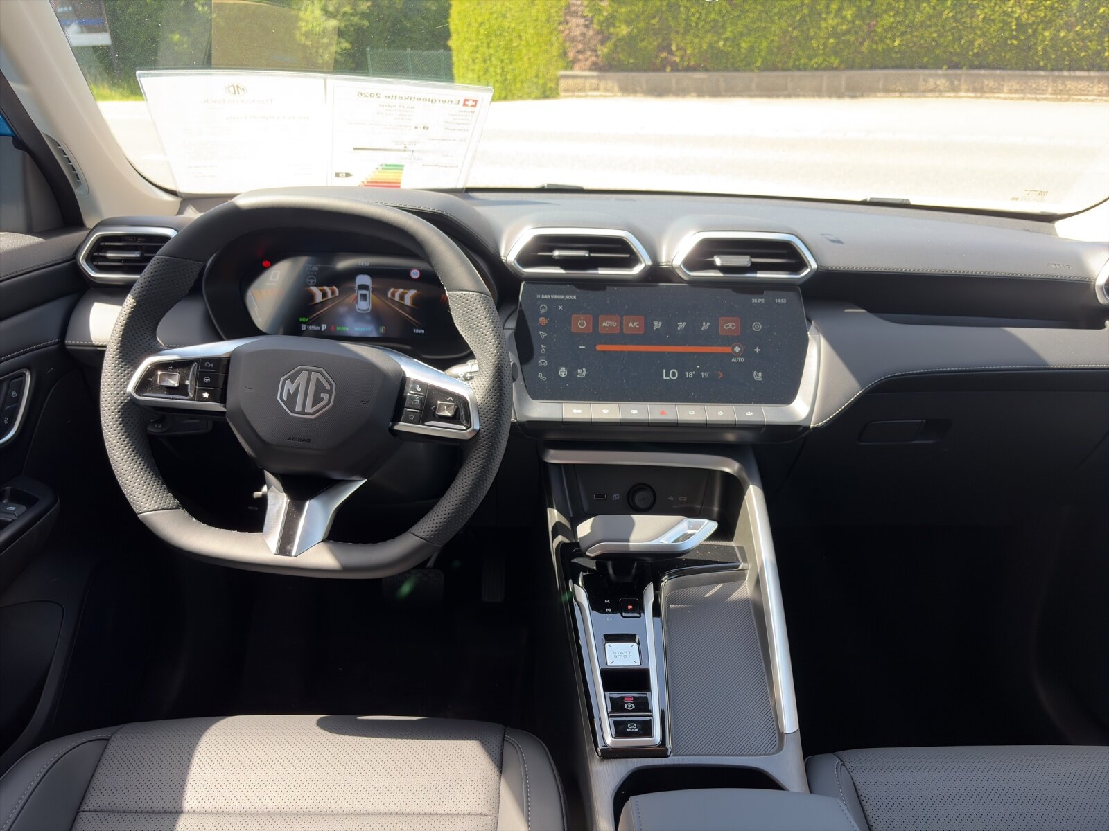 MG ZS 1.5 Hybrid+ Luxury, Benzin, Vorführwagen, Automatik - 6