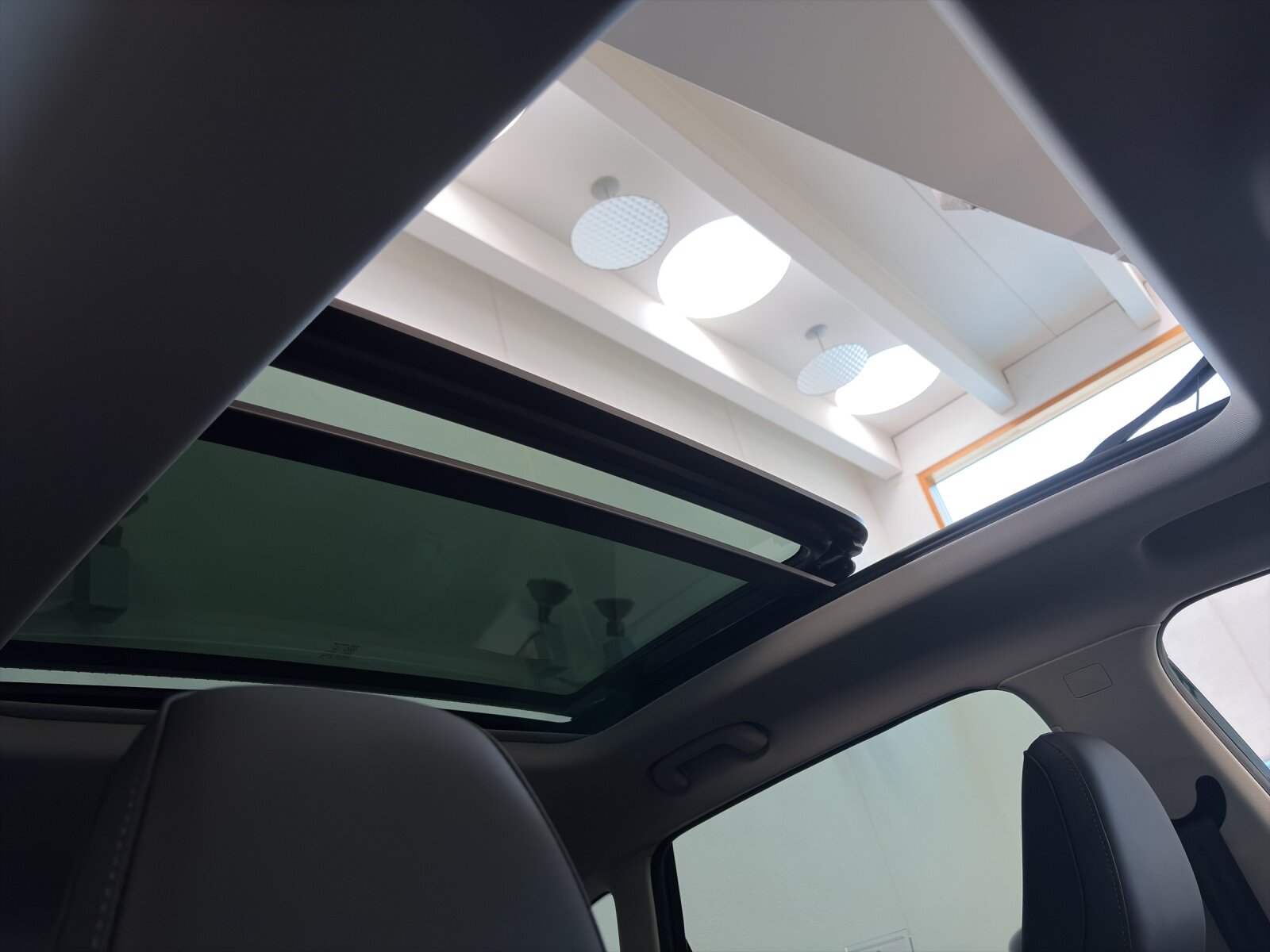 MG ZS 1.5 Hybrid+ Luxury, Benzin, Vorführwagen, Automatik - 7