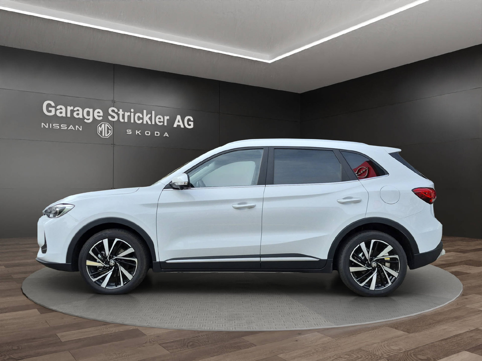 MG ZS 1.5 Hybrid+ Luxury, Hybride Integrale Benzina/Elettrica, Auto nuove, Automatico - 2