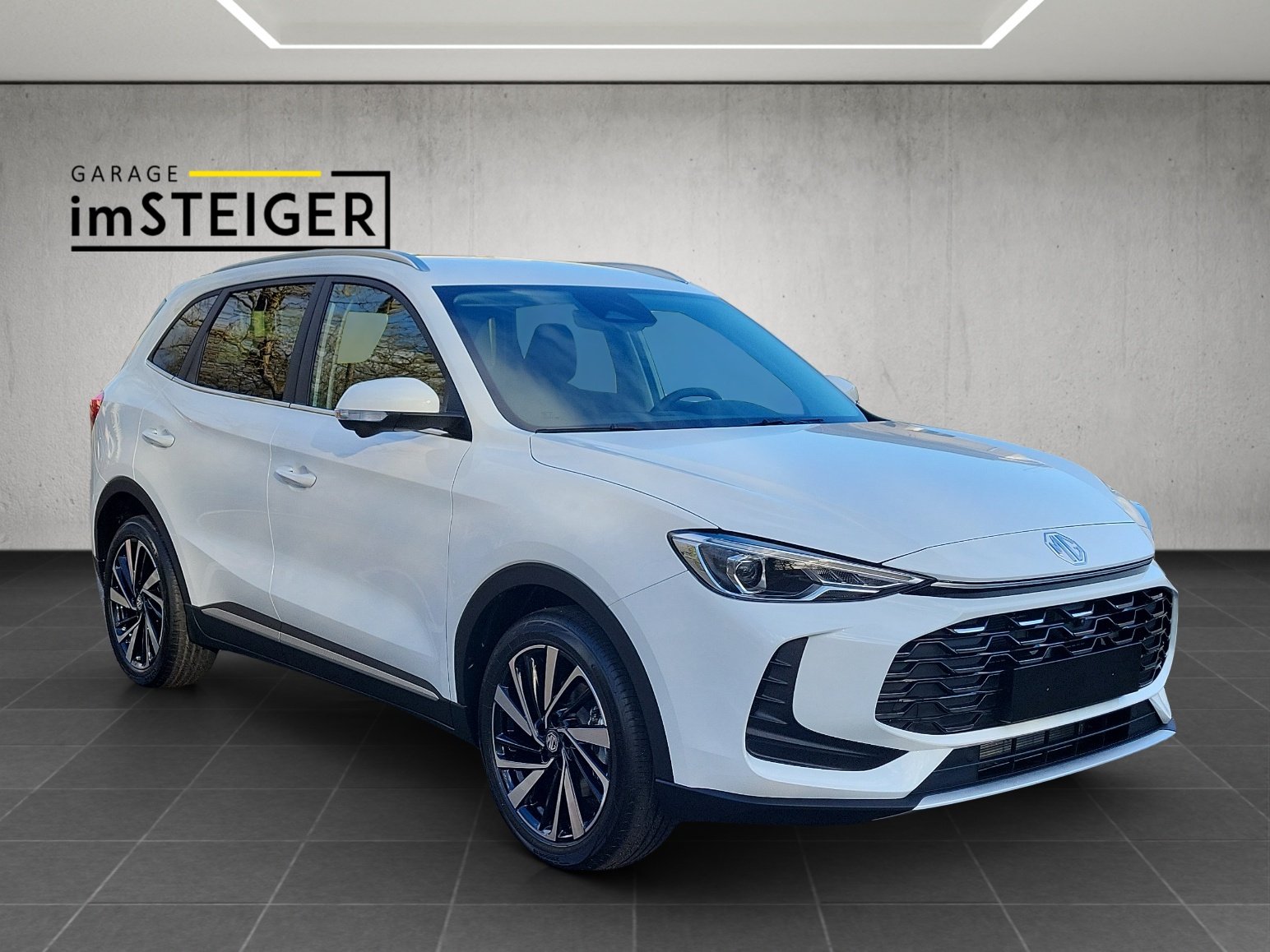 MG ZS 1.5 Hybrid+ Luxury, Voll-Hybrid Benzin/Elektro, Neuwagen, Automat - 6