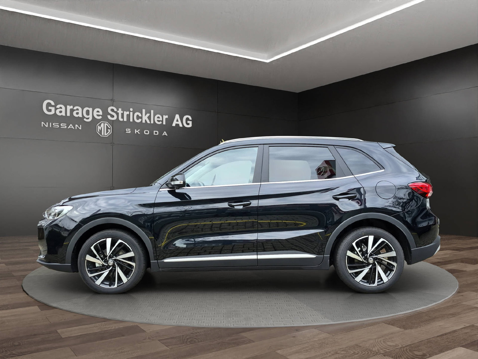 MG ZS 1.5 Hybrid+ Luxury, Hybride Integrale Benzina/Elettrica, Auto nuove, Automatico - 2