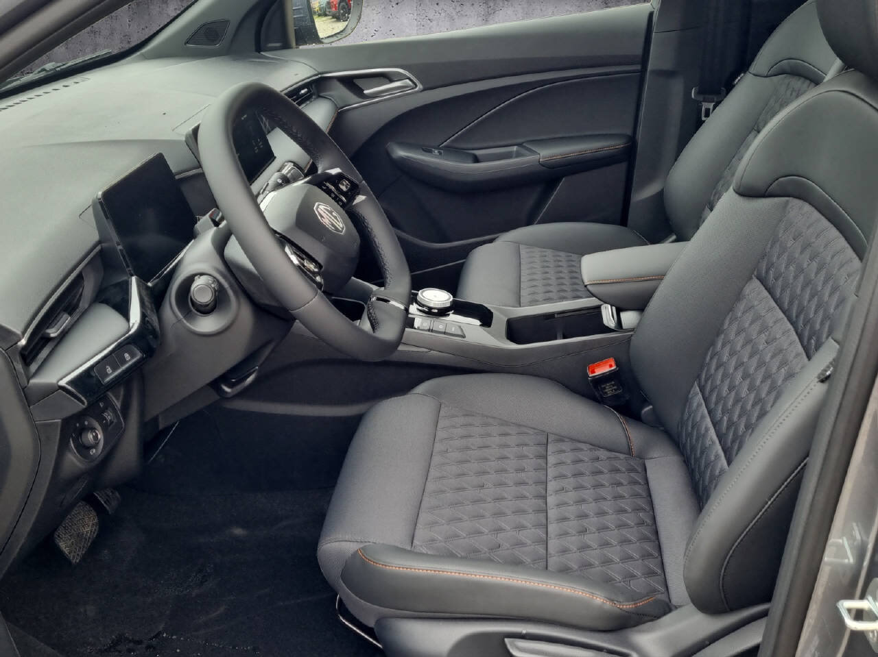 MG 3 1.5 Hybrid Luxury, Hybride Intégral Essence/Électricité, Véhicule neuf pré-immatriculé, Automatique - 5