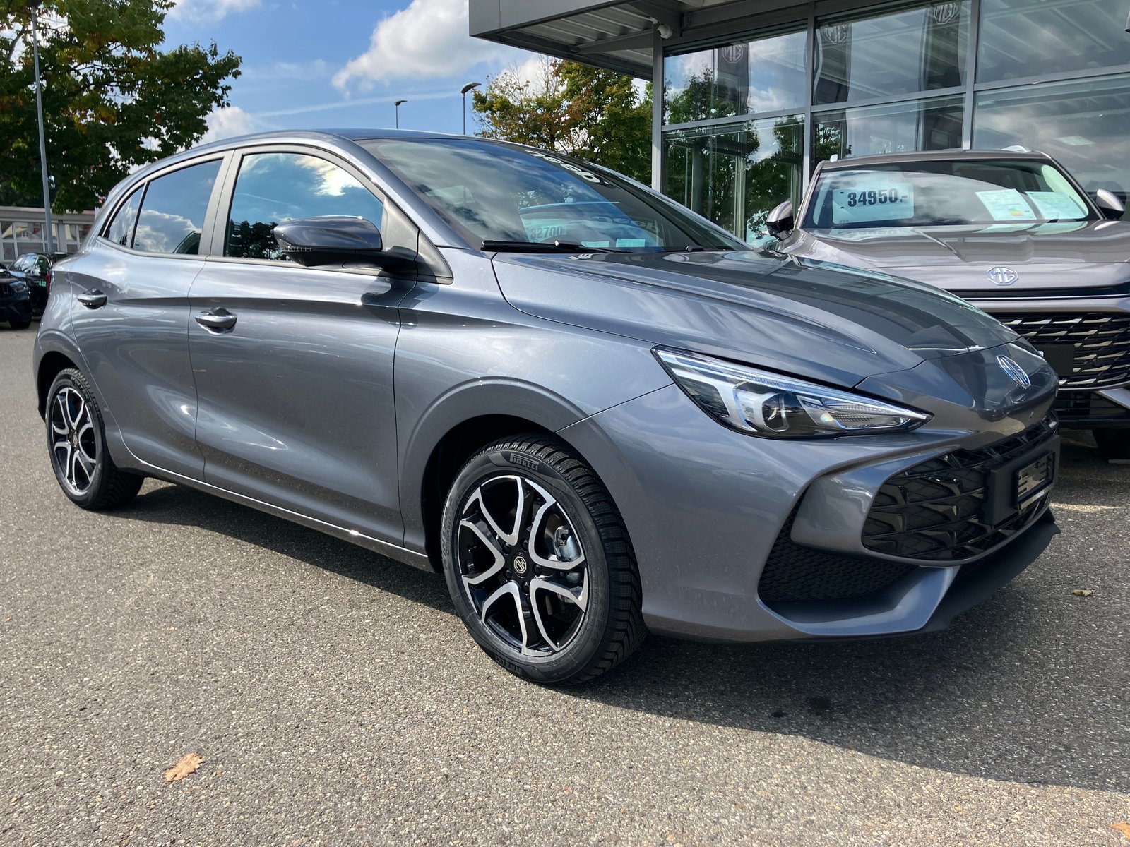 MG 3 1.5 Hybrid Luxury Aut., Hybride Intégral Essence/Électricité, Voiture nouvelle, Automatique - 2