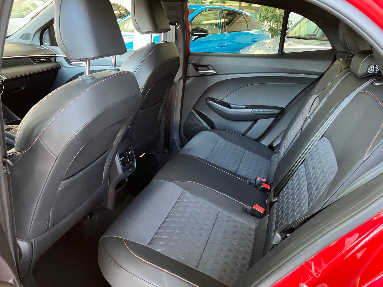 MG 3 1.5 Hybrid Luxury Aut., Hybride Intégral Essence/Électricité, Voiture nouvelle, Automatique - 7