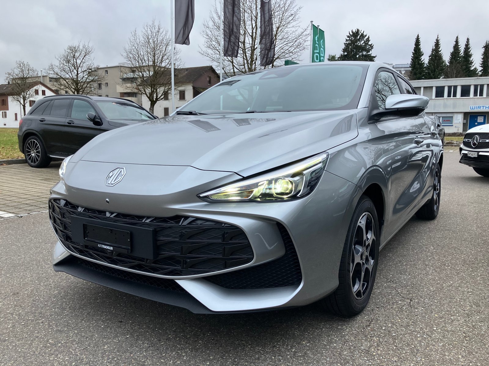 MG 3 1.5 Hybrid Luxury Aut., Hybride Integrale Benzina/Elettrica, Auto nuove, Automatico - 4