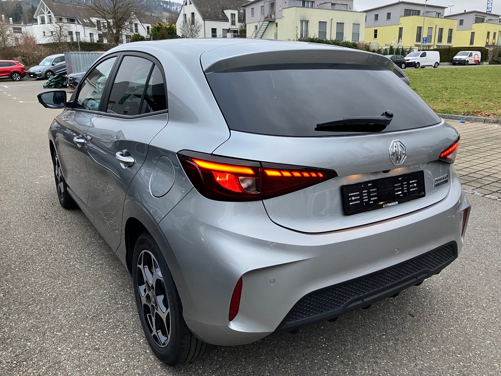 MG 3 1.5 Hybrid Luxury Aut., Hybride Integrale Benzina/Elettrica, Auto nuove, Automatico - 6
