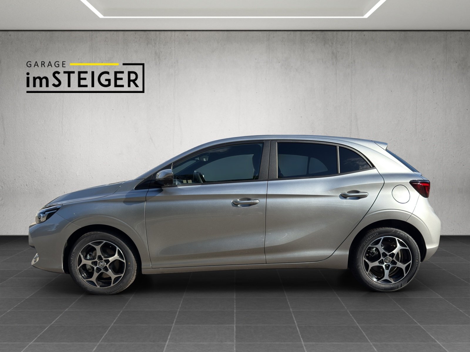 MG 3 1.5 Hybrid Luxury, Full-Hybrid Petrol/Electric, New car, Automatic - 2