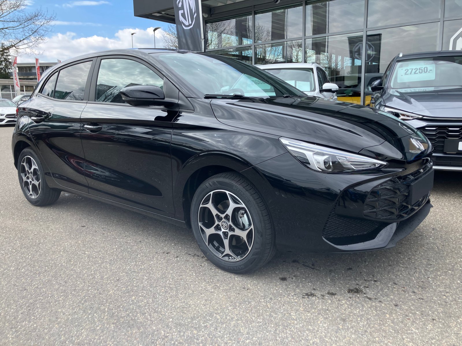 MG 3 1.5 Hybrid Luxury Aut., Voll-Hybrid Benzin/Elektro, Neuwagen, Automatik - 2