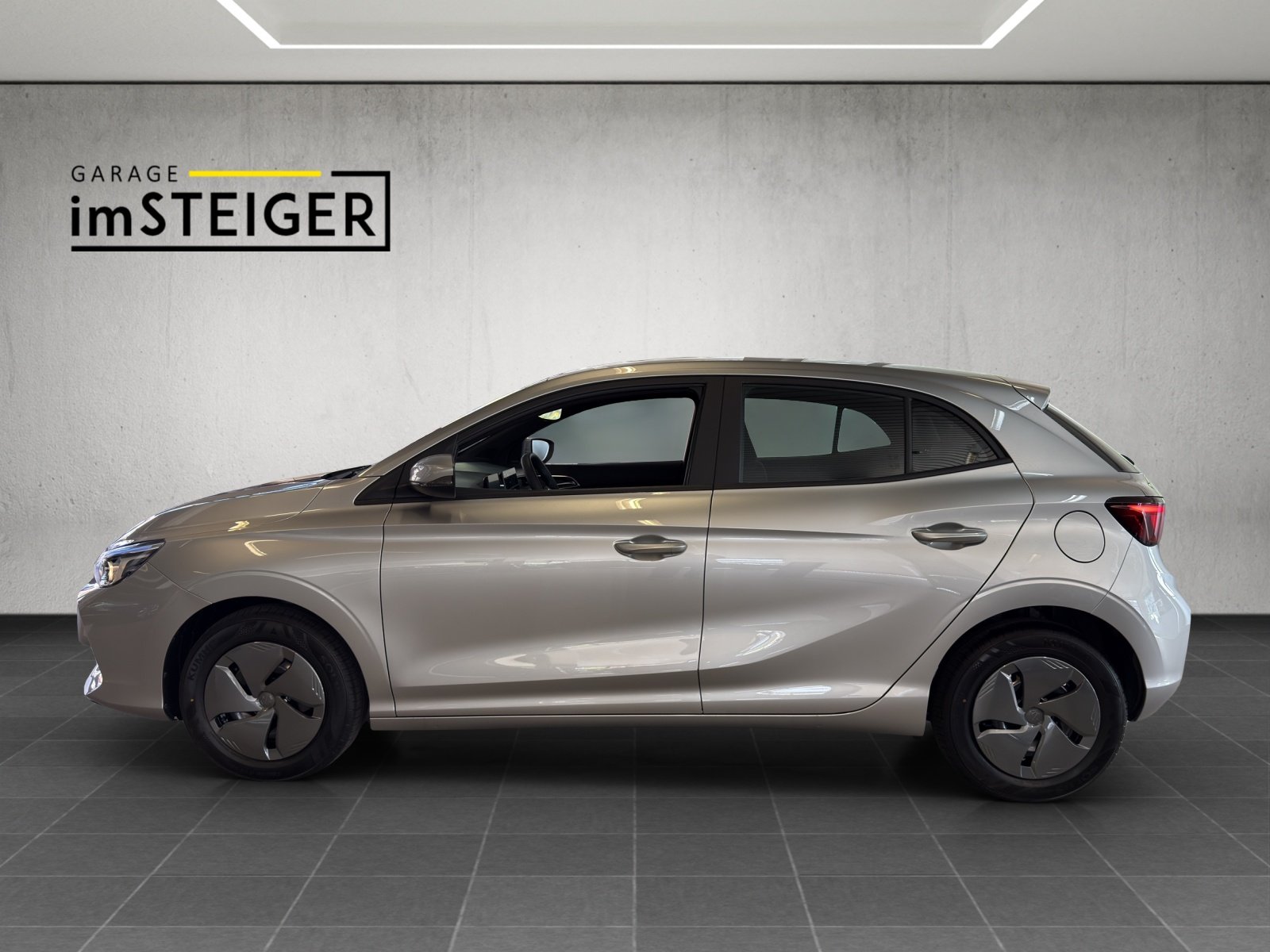 MG 3 1.5 Standard, Essence, Voiture nouvelle, Manuelle - 3