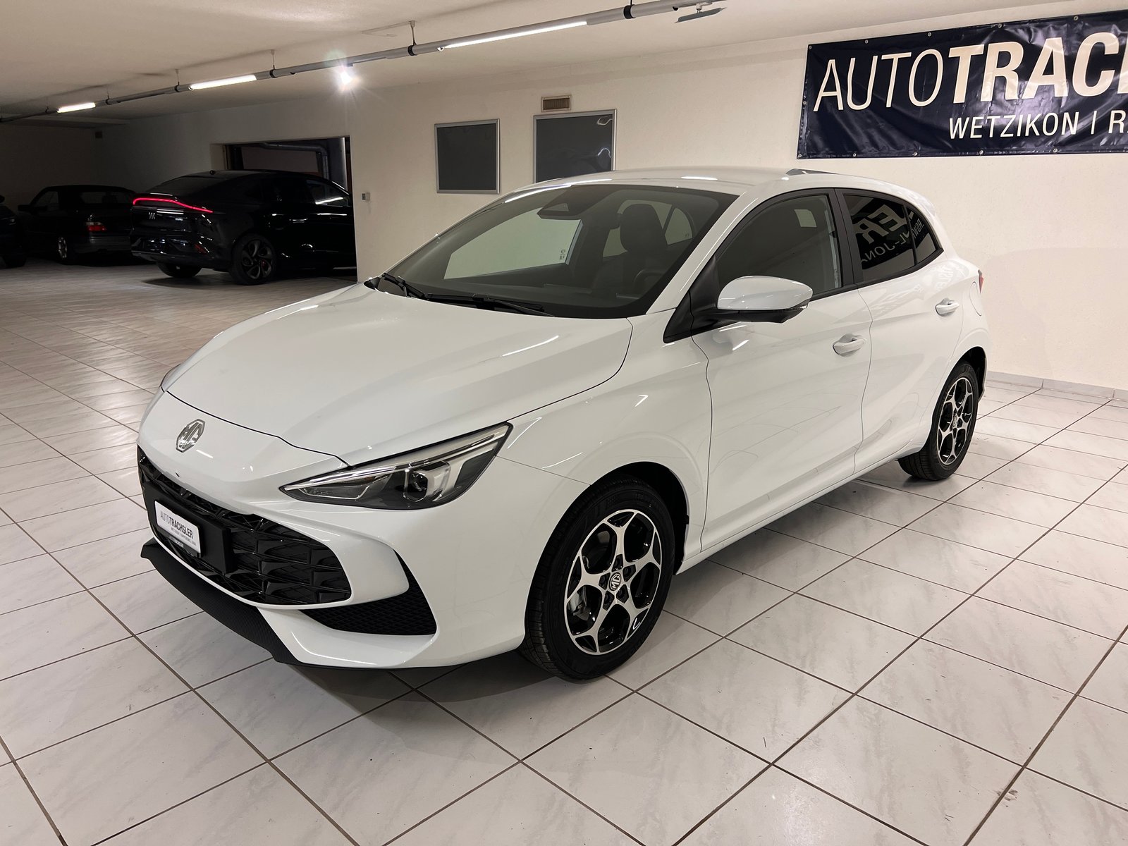 MG 3 1.5 Hybrid Luxury Aut., Hybride Integrale Benzina/Elettrica, Auto nuove, Automatico - 4