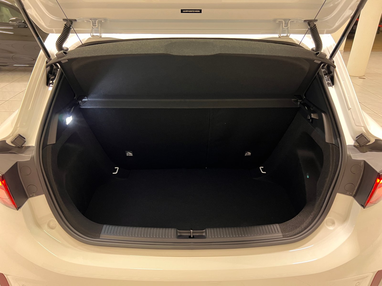 MG 3 1.5 Hybrid Luxury Aut., Hybride Integrale Benzina/Elettrica, Auto nuove, Automatico - 7