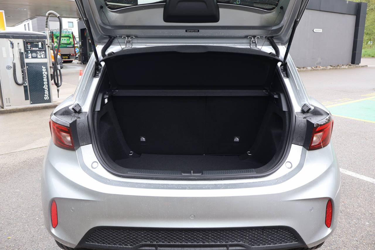 MG 3 1.5 Hybrid Luxury, Full-Hybrid Petrol/Electric, New car, Automatic - 5