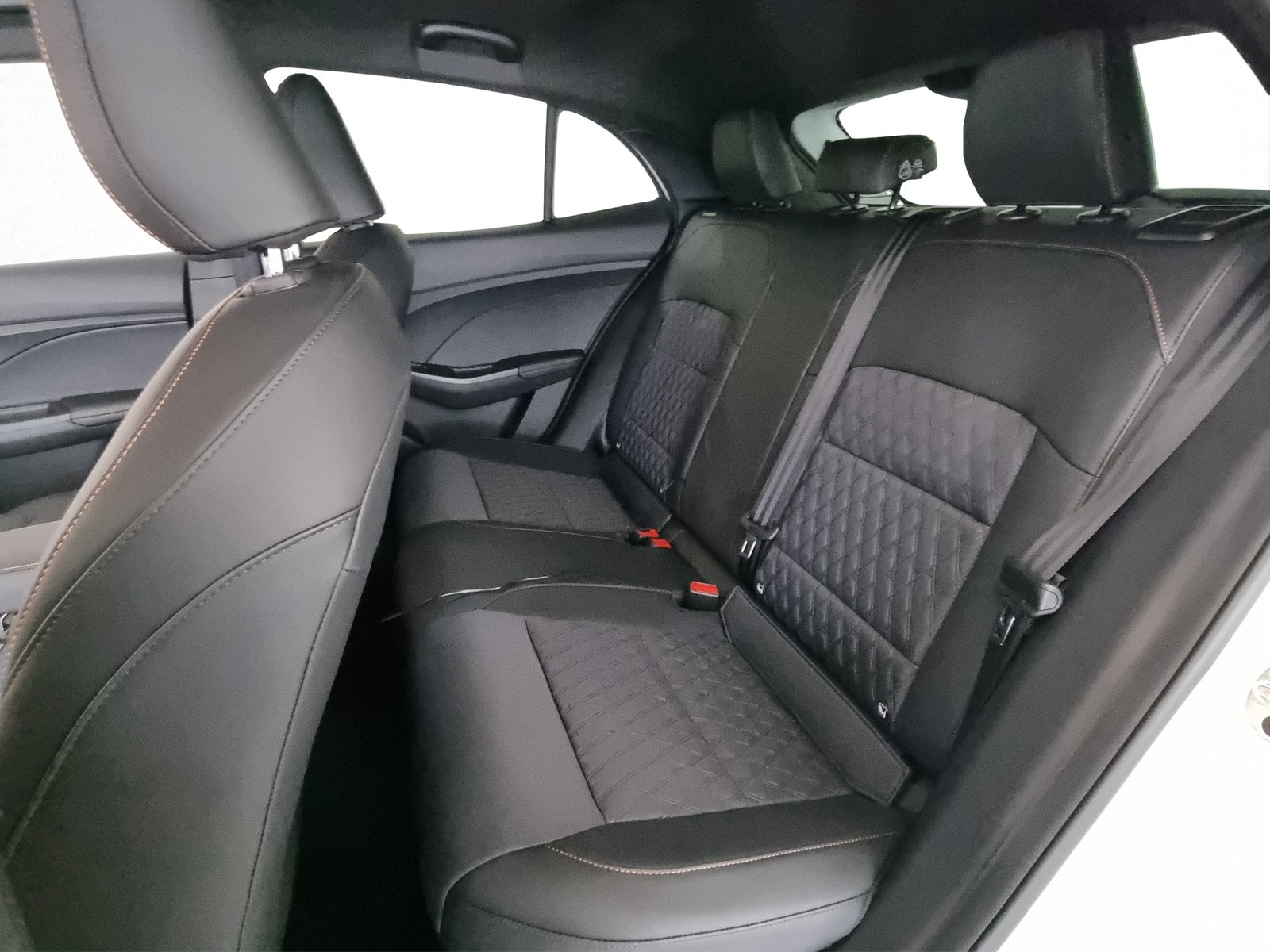 MG MG3 1.5 Hybrid Luxury Aut., Hybride Integrale Benzina/Elettrica, Auto nuove, Automatico - 7